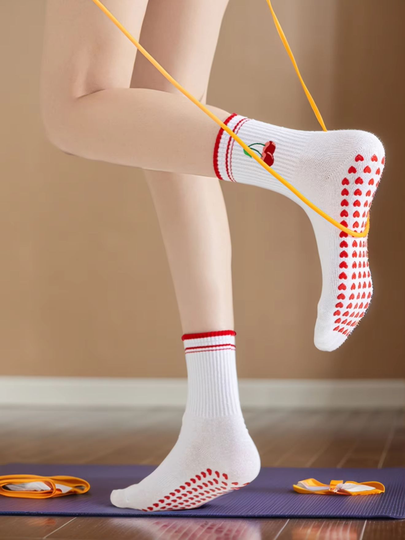 Pilates & Yoga Unleashed International Academy Yonkers - 1 Pairs Cross-Border Professional Yoga Socks,